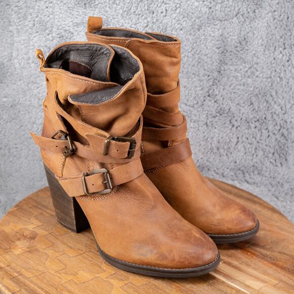 Steve Madden YALE Women's Distressed Brown Leather Ankle Boots Heels - Size 9 - Picture 1 of 8
